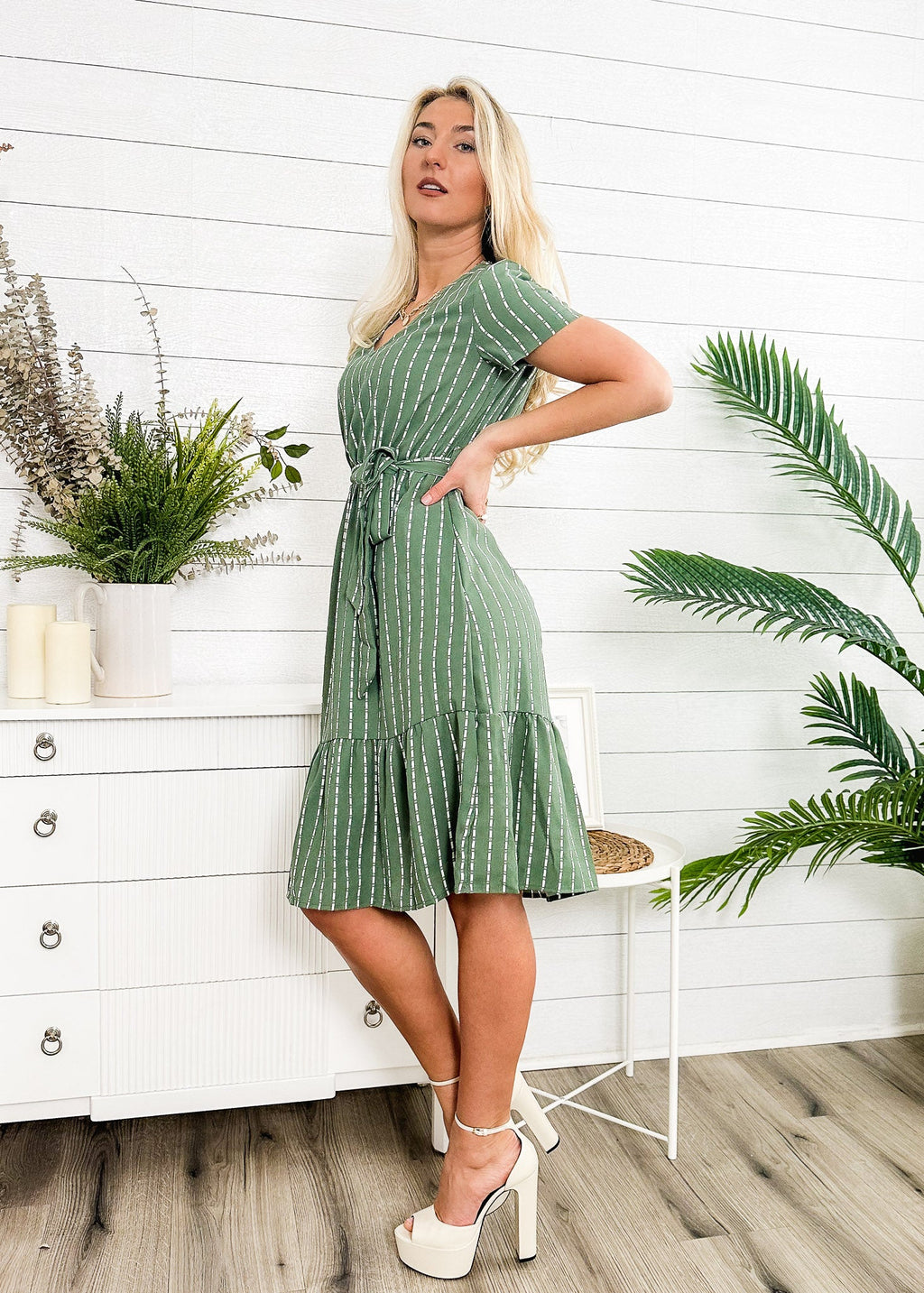 Vestido cruzado a rayas 