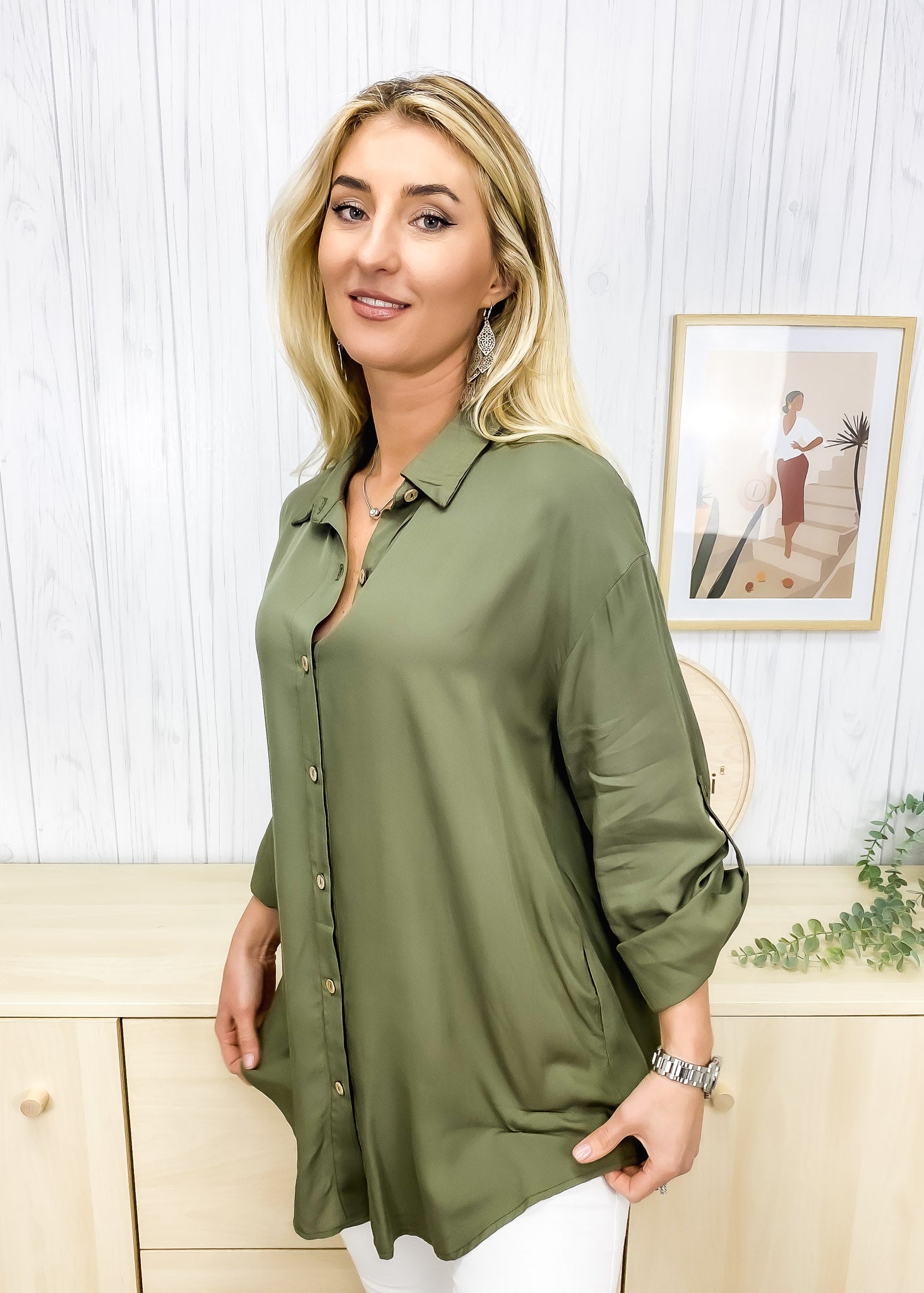 Blusa de corte relajado con botones en la parte delantera