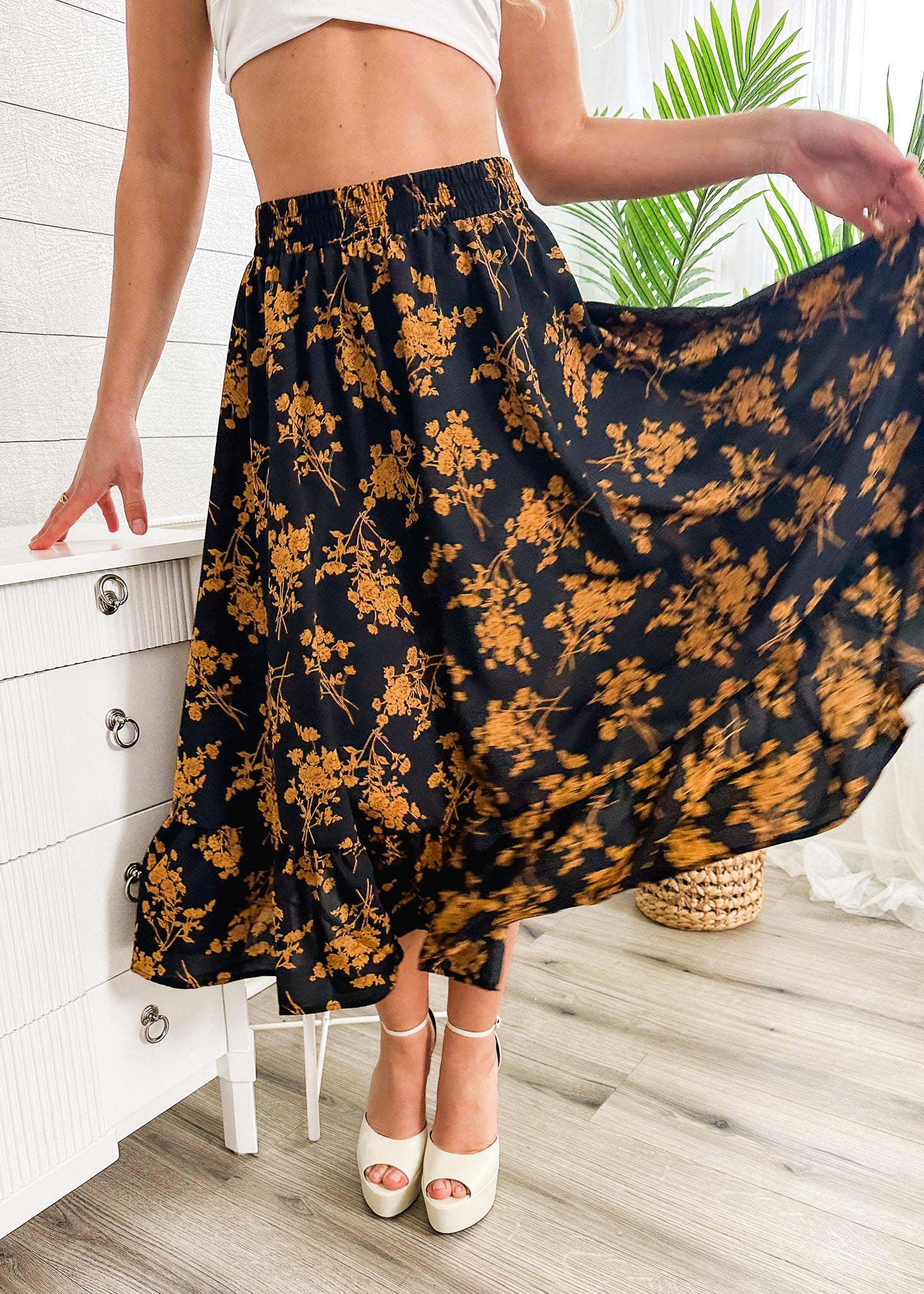 Gartered Floral Print Midi Skirt