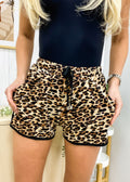 Pantalones cortos de salón con cintura alta y estampado de guepardo