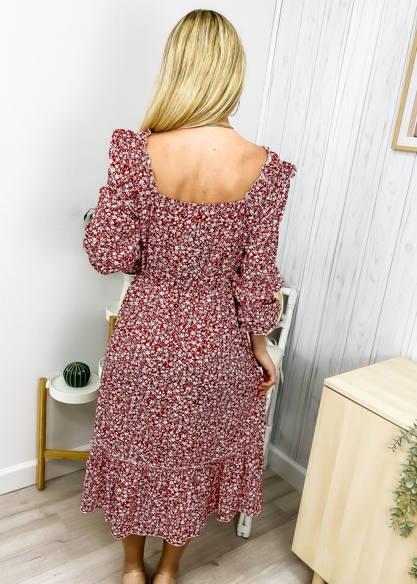 below the knee midi dress Ruffle Square Neck Floral Dress