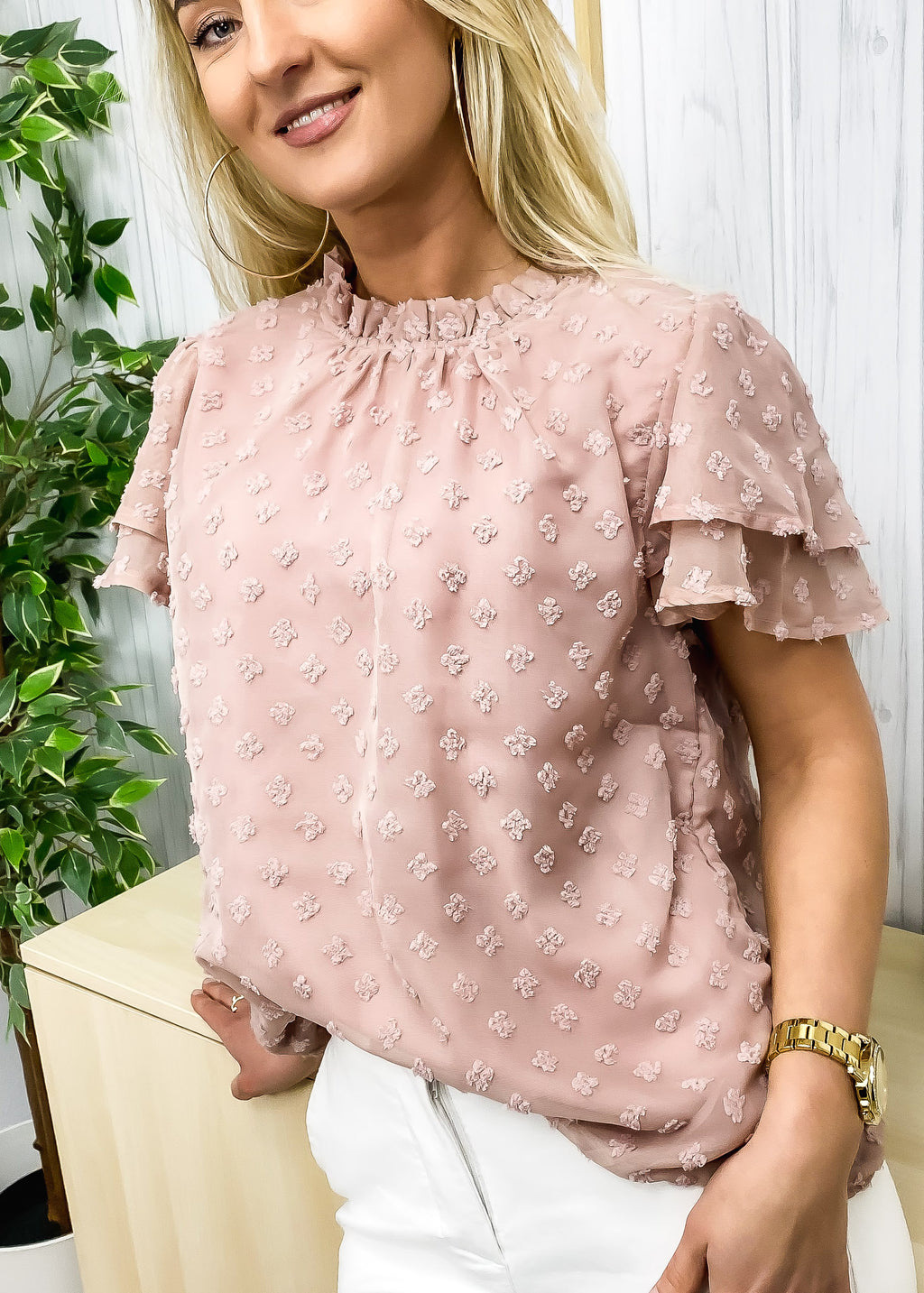 Blusa texturizada con mangas escalonadas