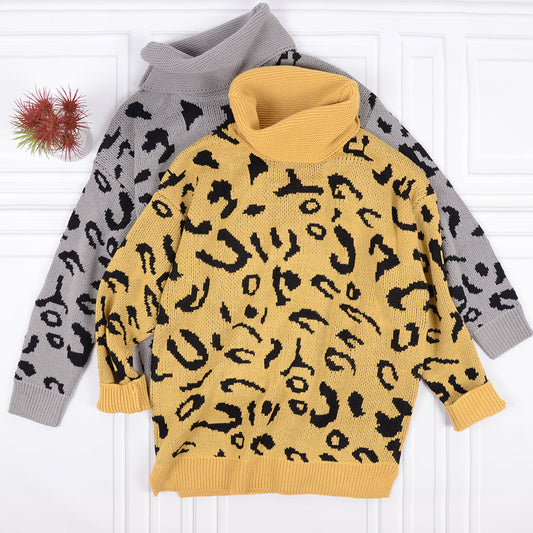 Suéter con cuello alto y estampado de leopardo 