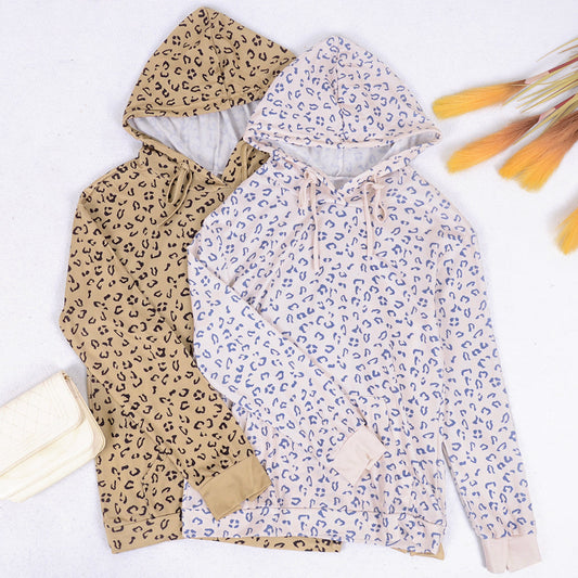 Sudadera con capucha y bolsillo de canguro con estampado de leopardo 