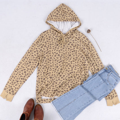 Sudadera con capucha y bolsillo de canguro con estampado de leopardo 