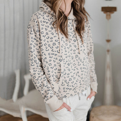 Sudadera con capucha y bolsillo de canguro con estampado de leopardo 