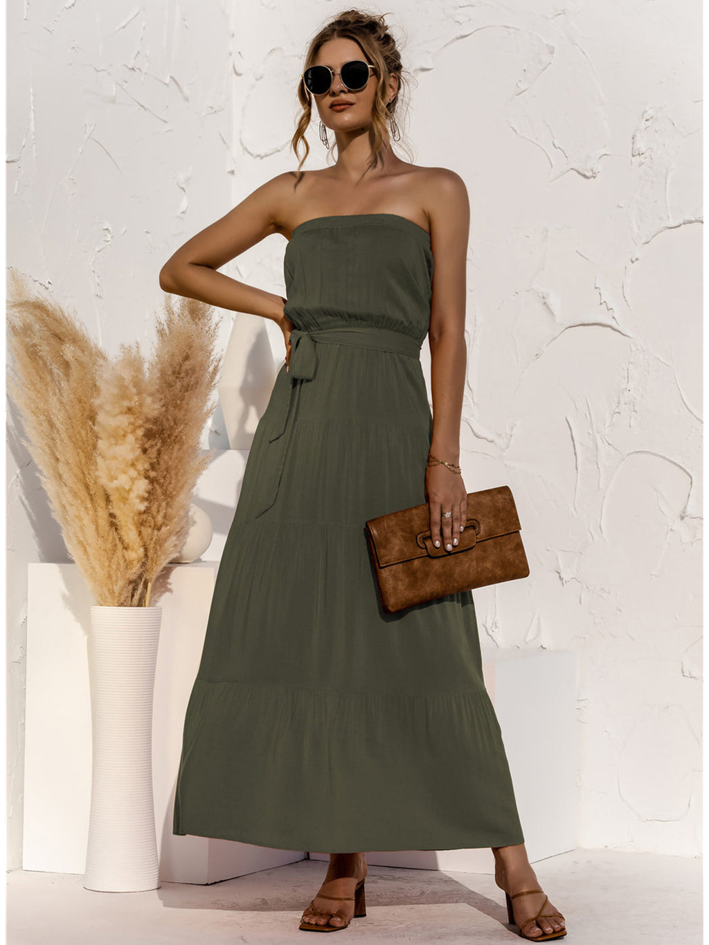 Vestido largo de primavera sin tirantes y con lazo
