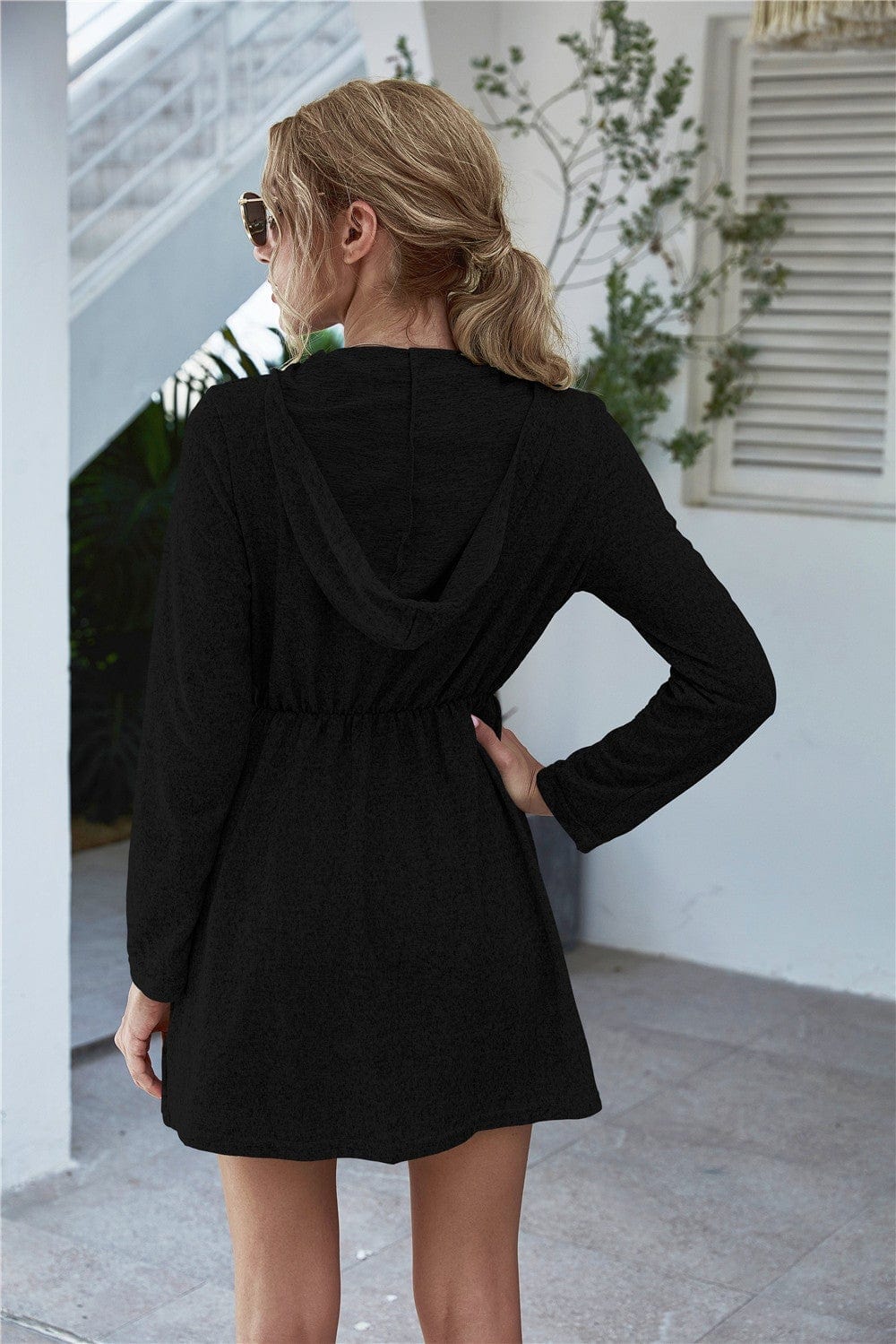 Vestido ligero de manga larga con capucha para primavera