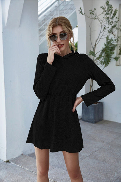 Vestido ligero de manga larga con capucha para primavera