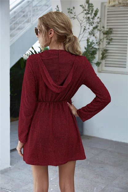 Vestido ligero de manga larga con capucha para primavera