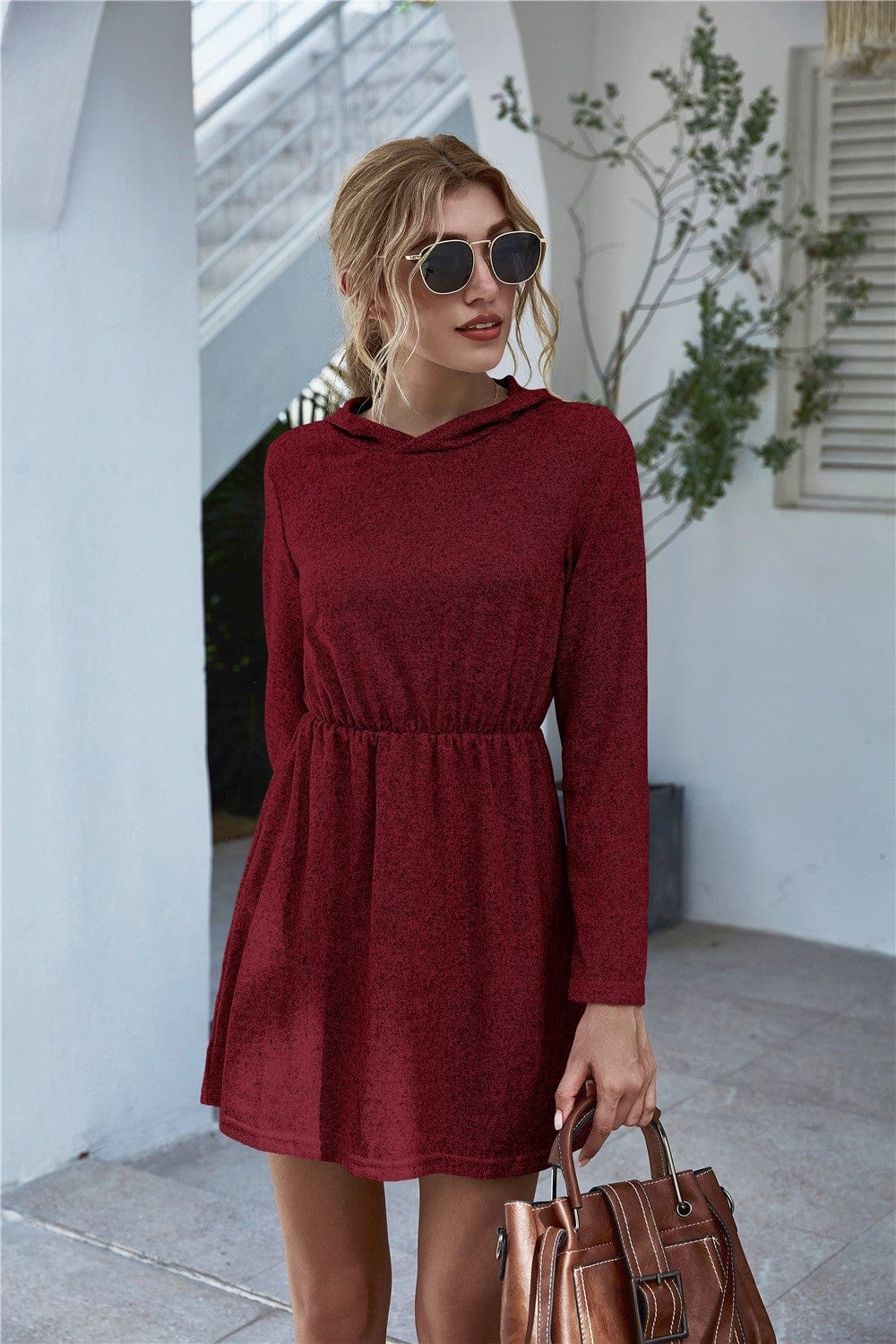 Vestido ligero de manga larga con capucha para primavera