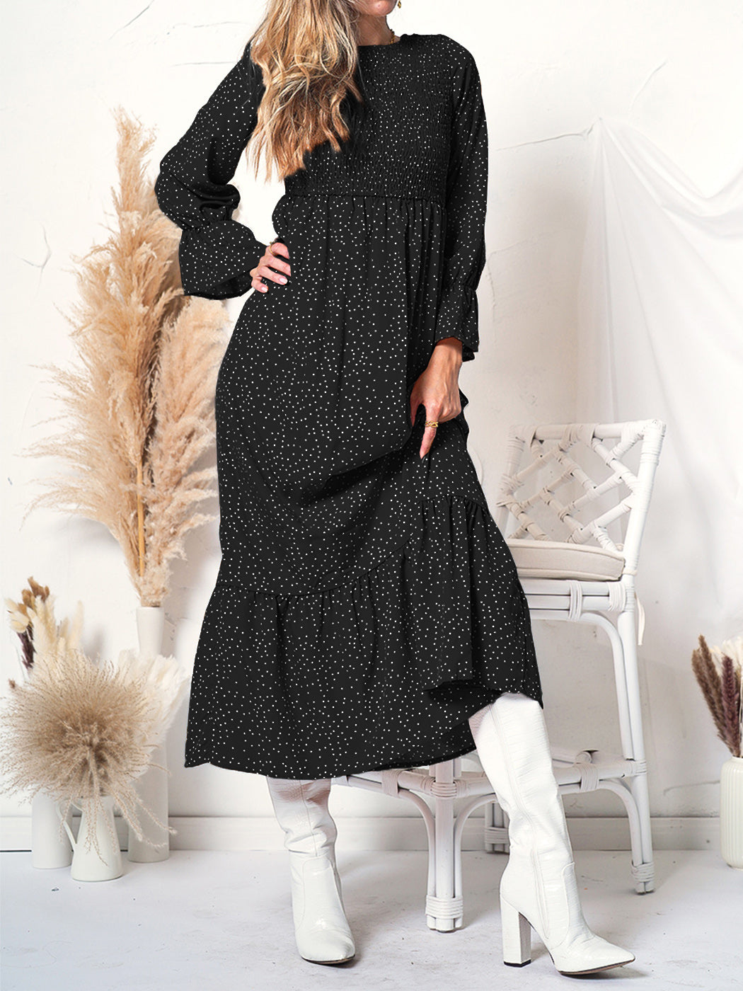 Vestido floral con lunares y frunces en el pecho 