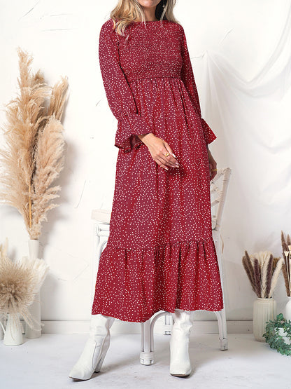 Vestido floral con lunares y frunces en el pecho 