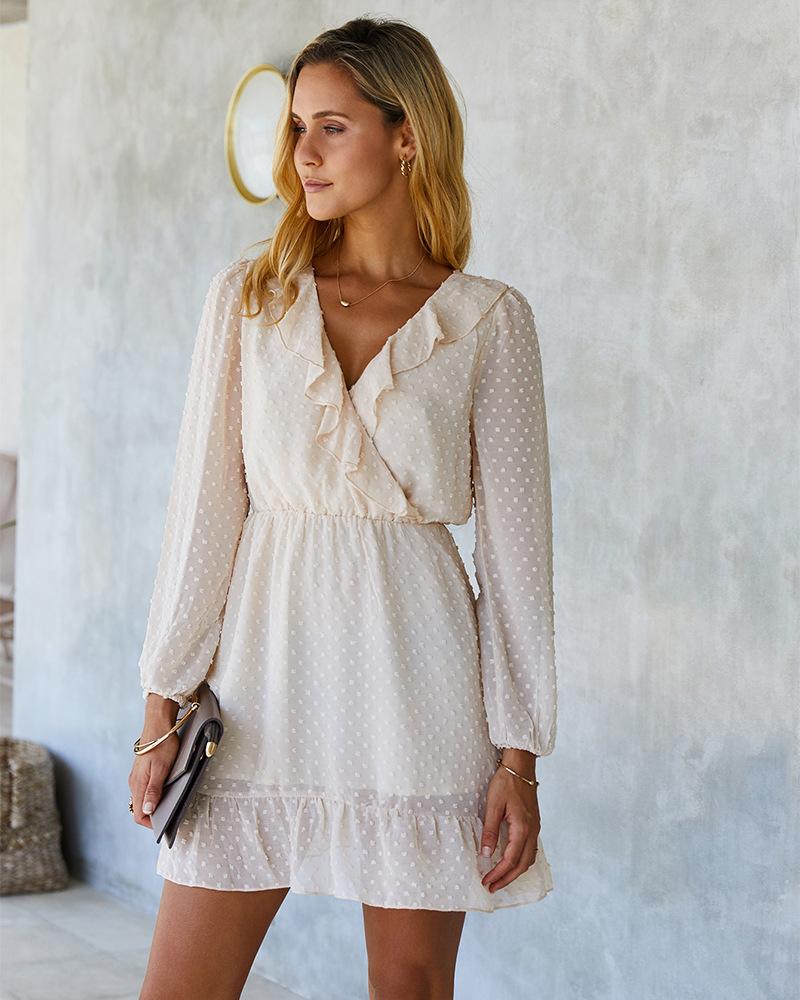 Vestido veraniego con volantes y lunares