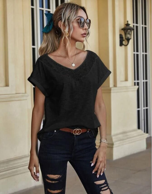 Camiseta Dolman con canesú de encaje