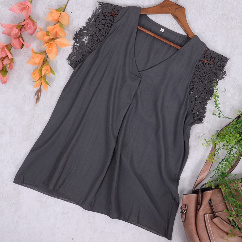 Blusa de tirantes plisada con encaje