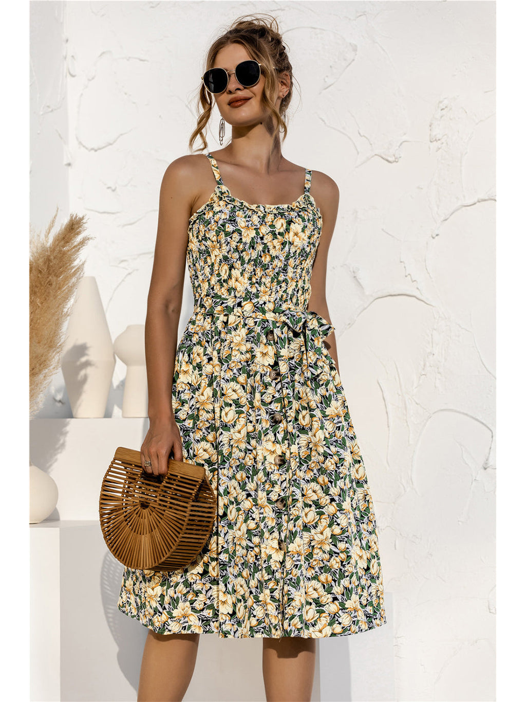 Vestido fruncido con botones