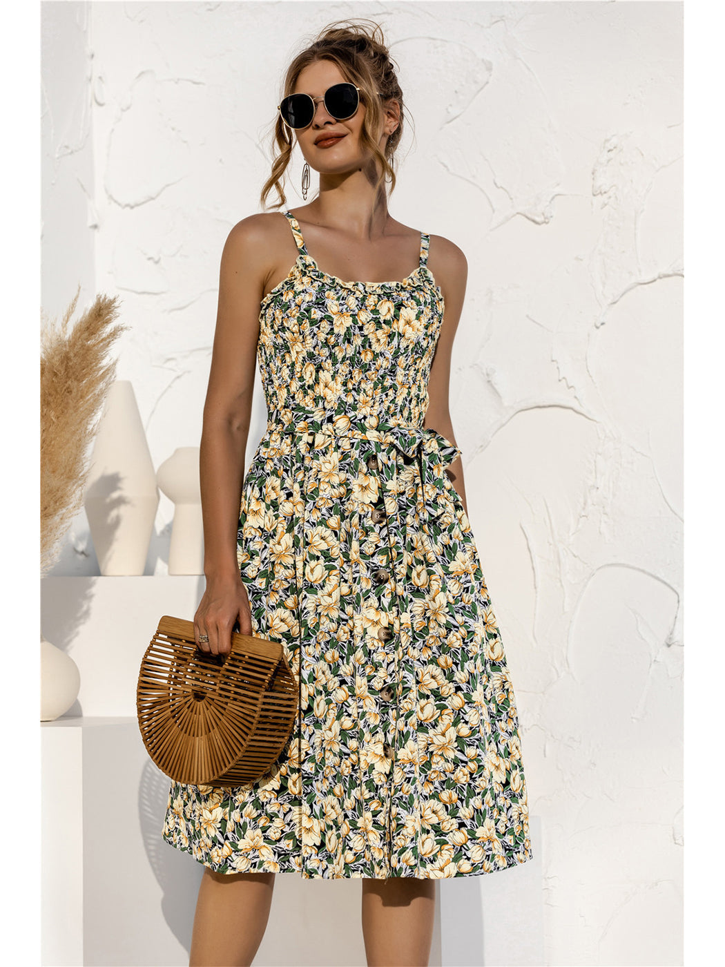 Vestido fruncido con botones