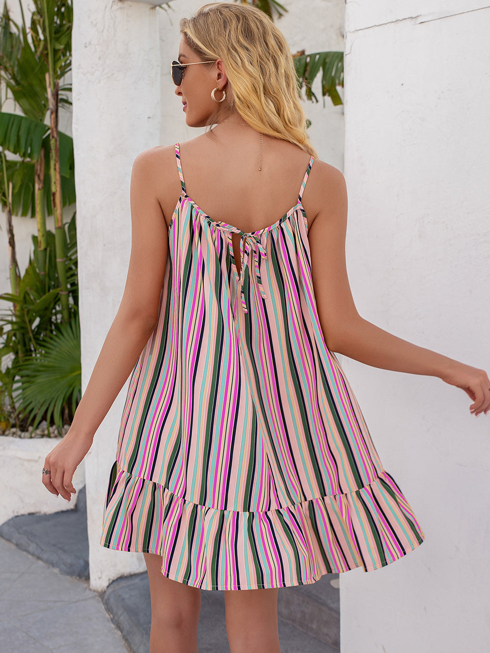 Vestido túnica con volantes y rayas