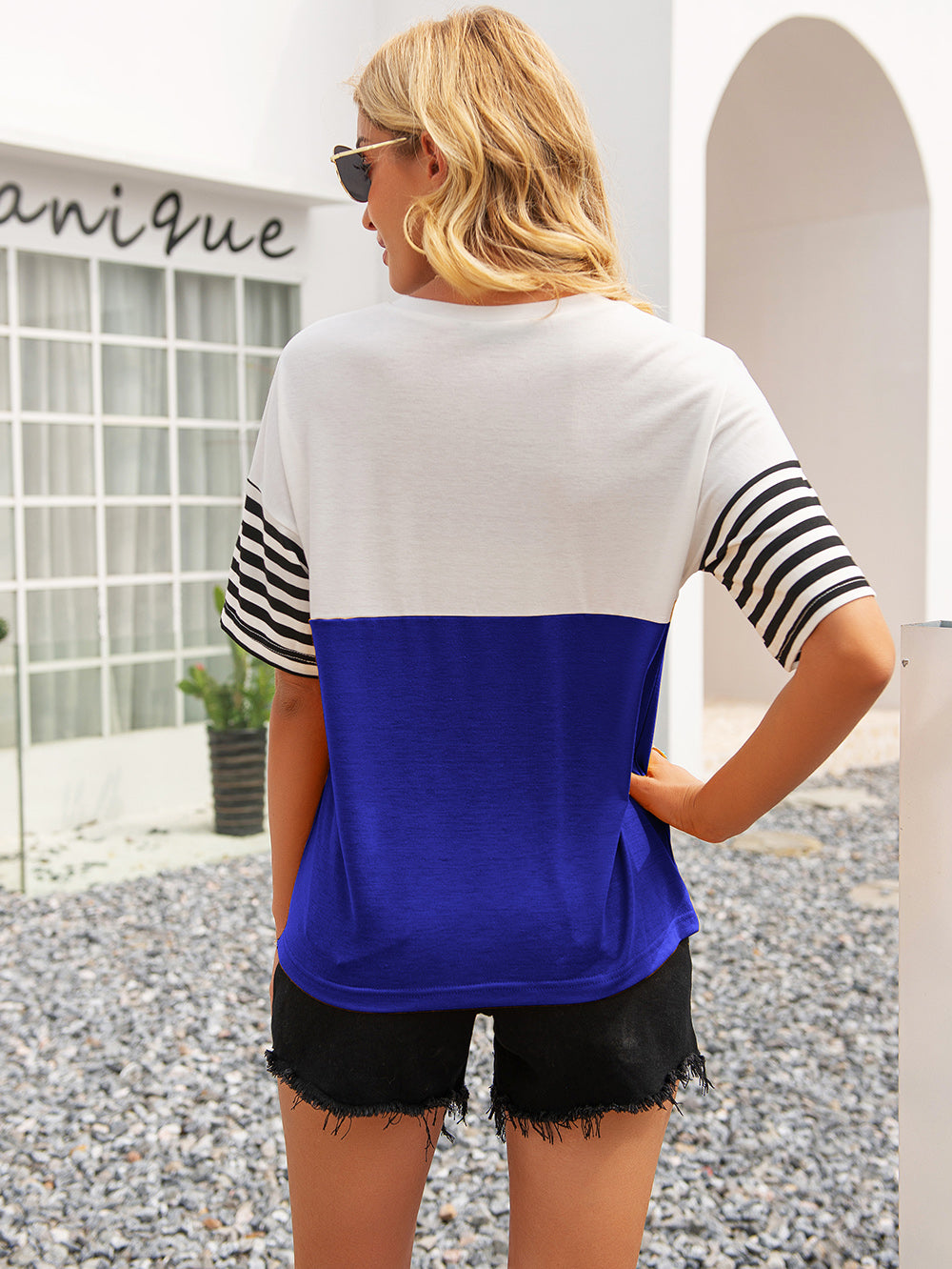 Camiseta de rayas con bloques de color