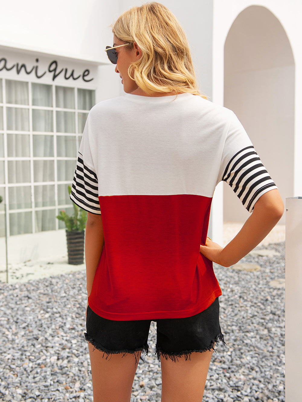 Camiseta de rayas con bloques de color