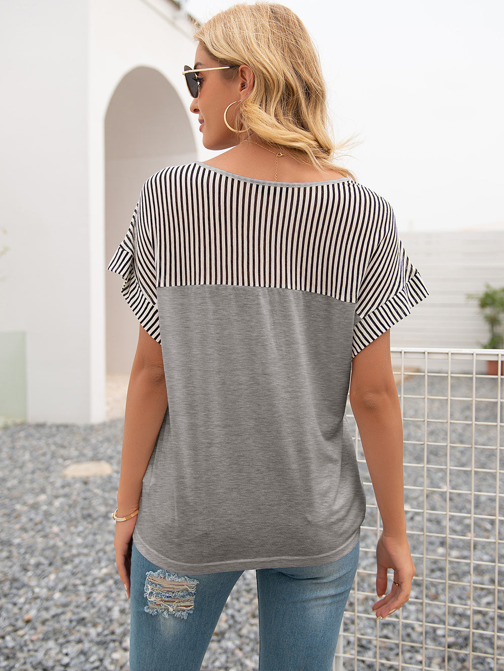 Camiseta lounge con espalda a rayas