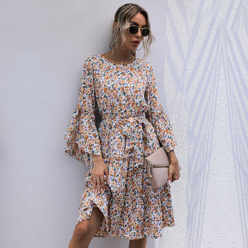 Vestido bohemio de verano con mangas con volantes 