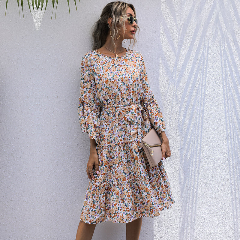 Vestido bohemio de verano con mangas con volantes 