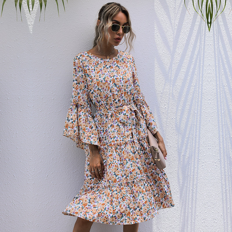 Vestido bohemio de verano con mangas con volantes 