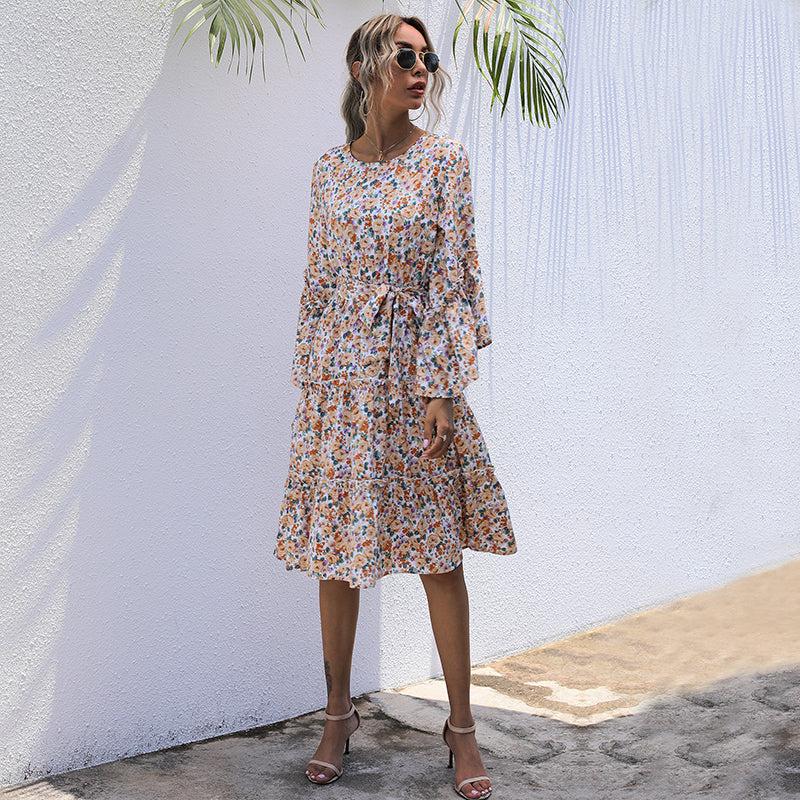 Vestido bohemio de verano con mangas con volantes 