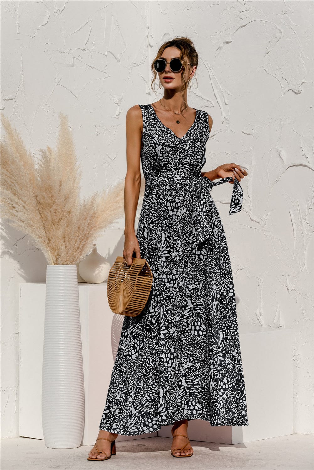 Vestido con cinturón y estampado animal