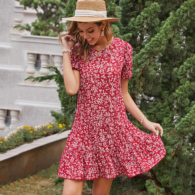Vestido túnica con flores suaves para brunch