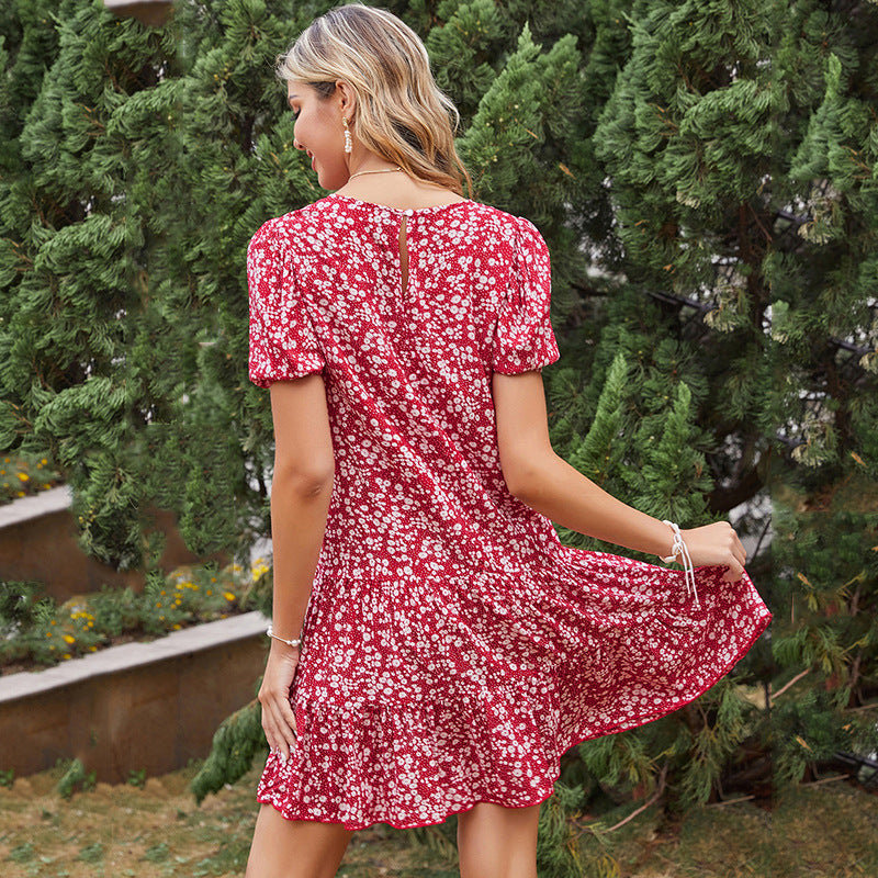 Vestido túnica con flores suaves para brunch