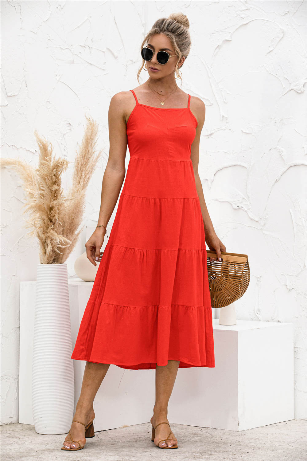 Vestido camisero con volantes y espalda abierta