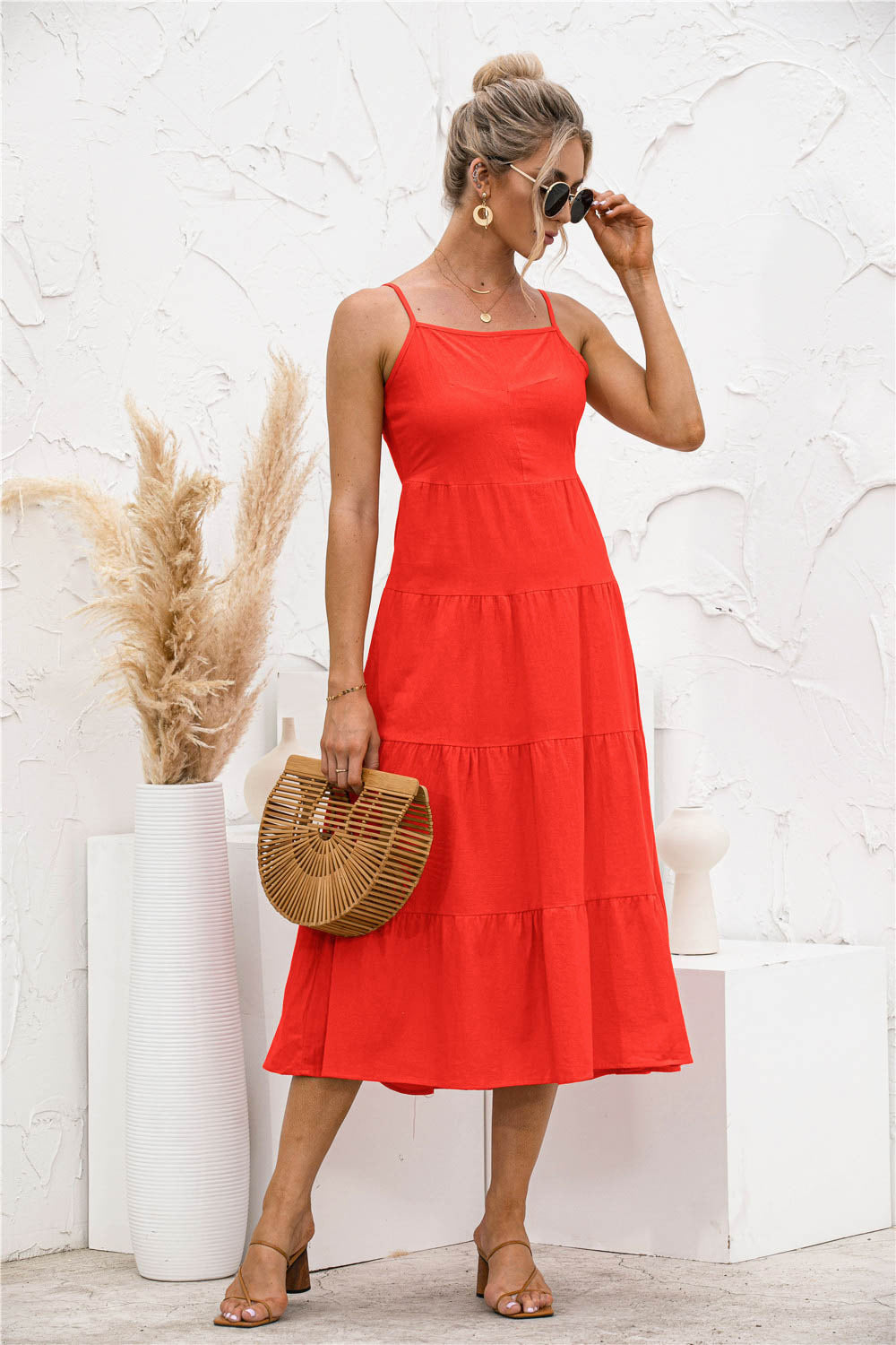 Vestido camisero con volantes y espalda abierta