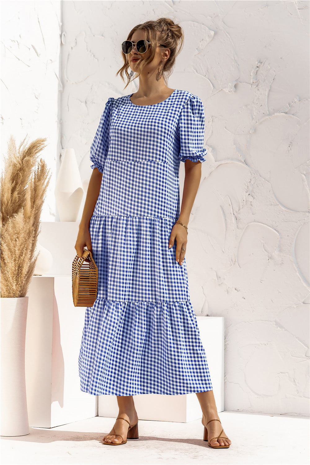 Vestido largo de manga corta con estampado de lunares suaves 
