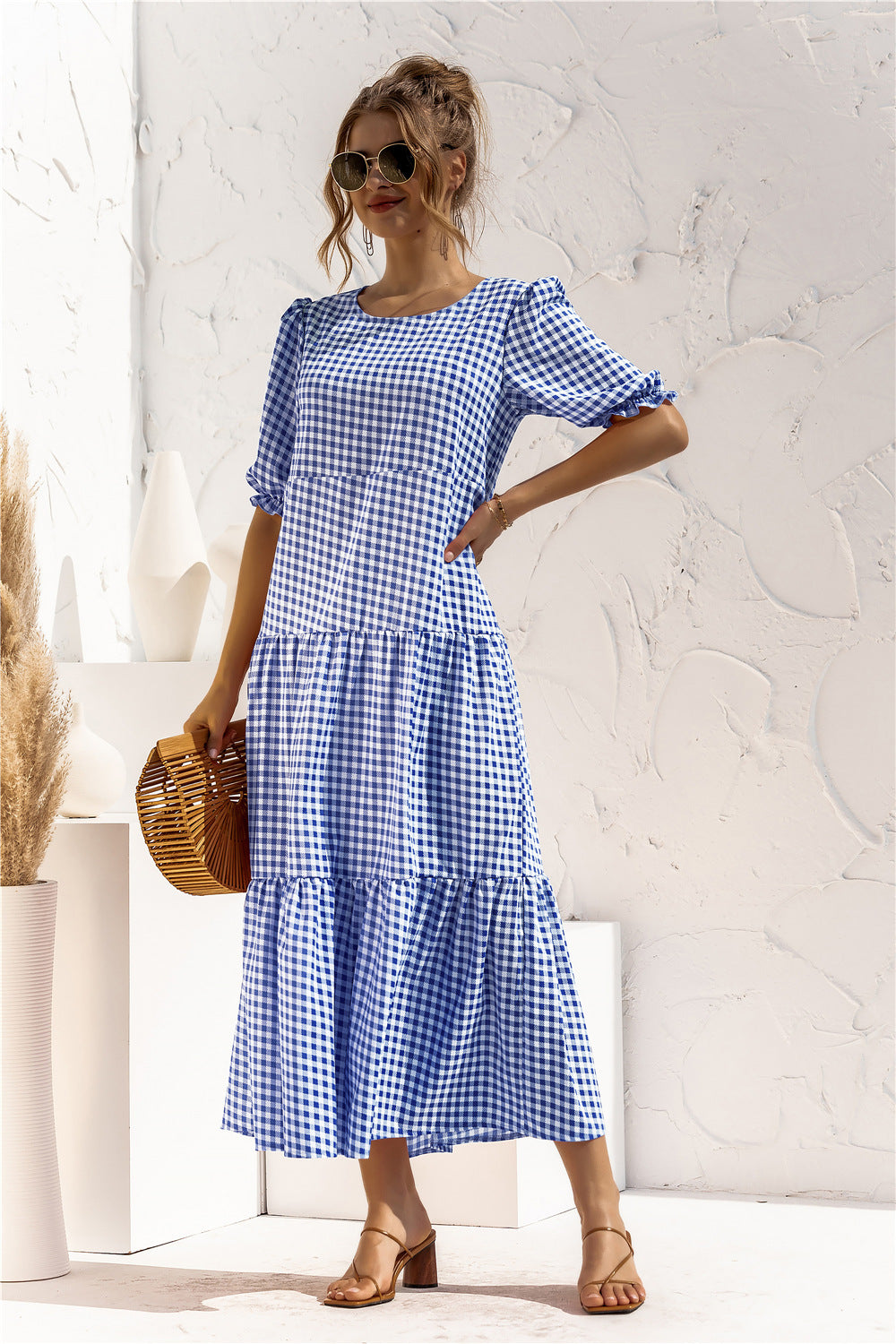 Vestido largo de manga corta con estampado de lunares suaves 