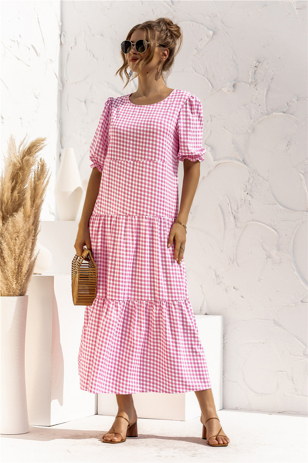 Vestido largo de manga corta con estampado de lunares suaves 