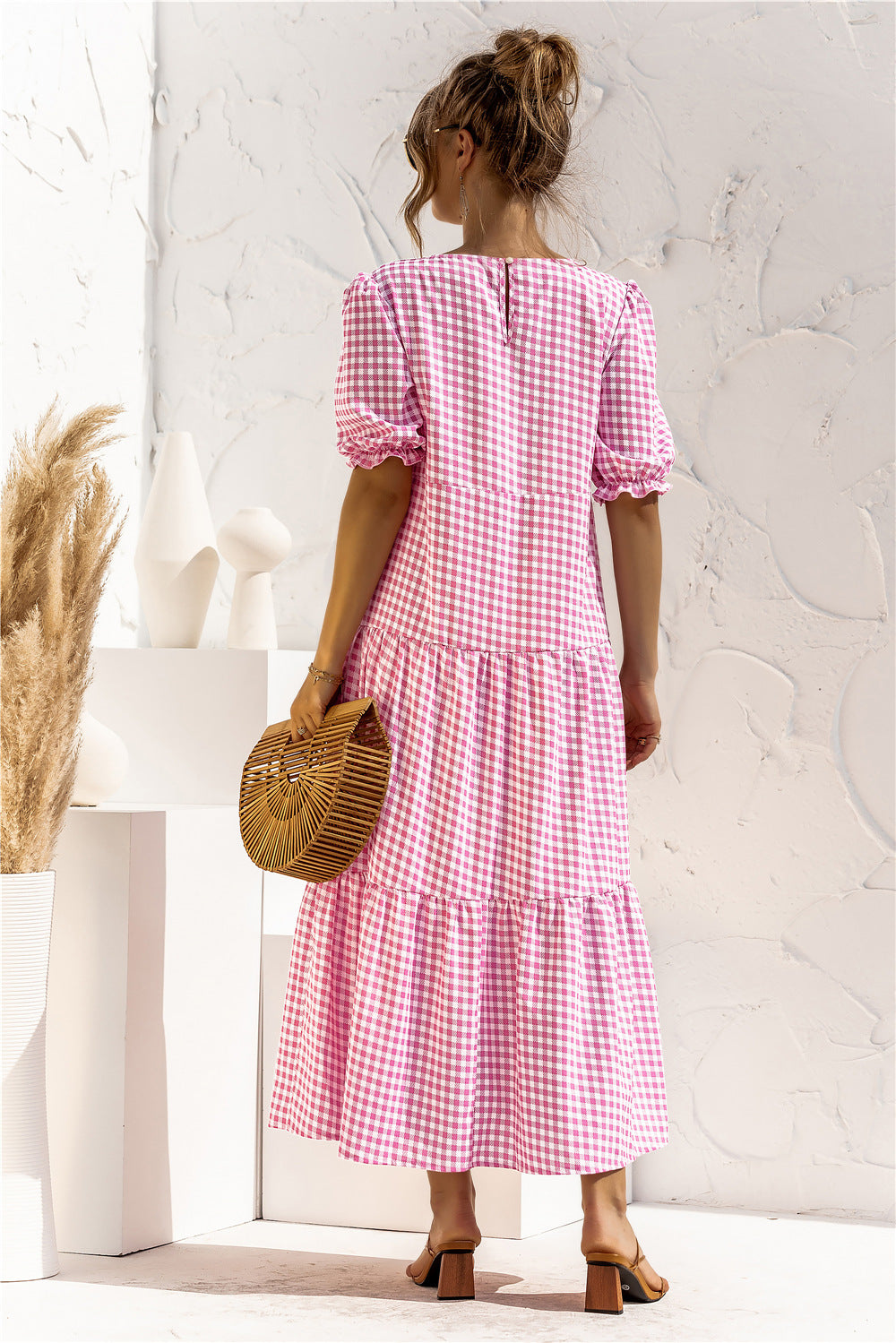 Vestido largo de manga corta con estampado de lunares suaves 