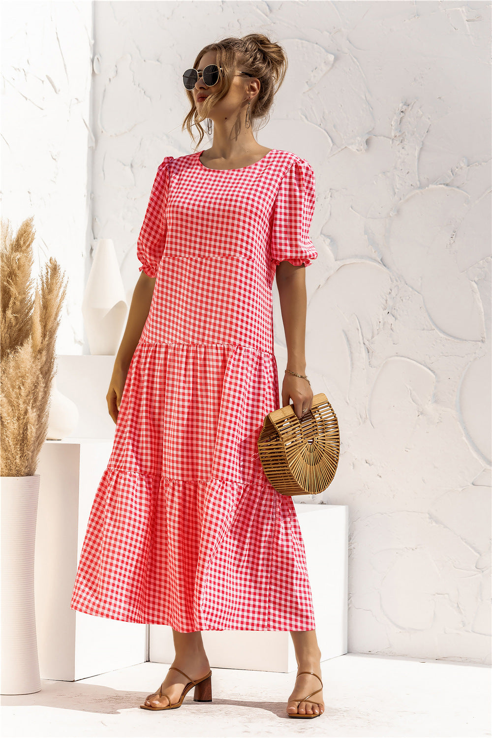 Vestido largo de manga corta con estampado de lunares suaves 