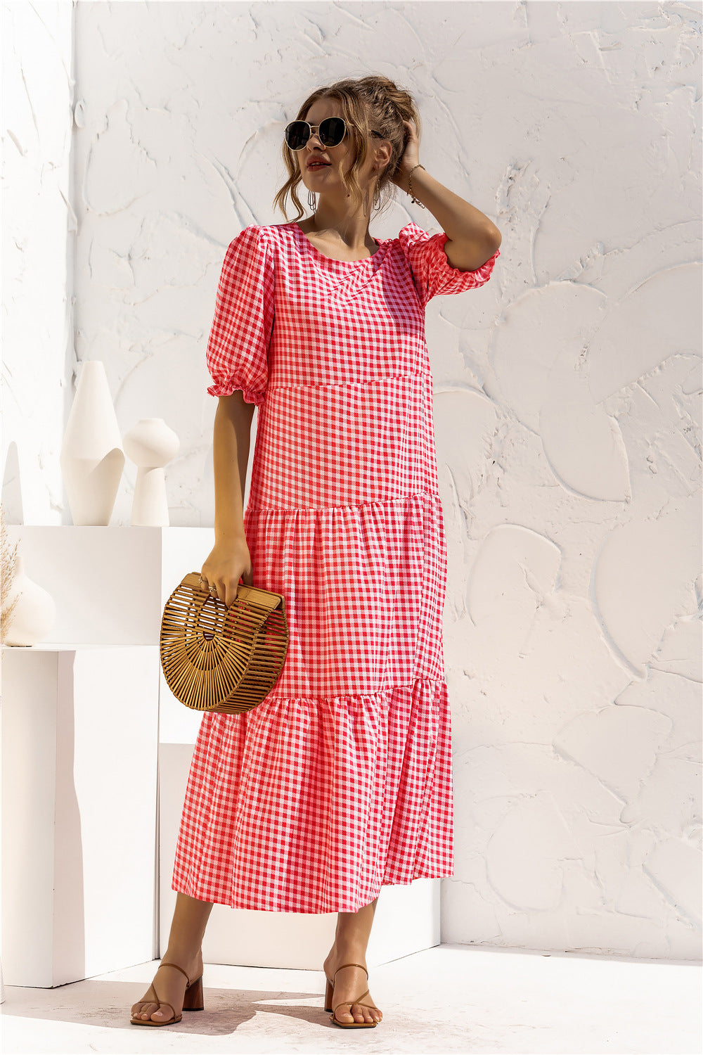 Vestido largo de manga corta con estampado de lunares suaves 