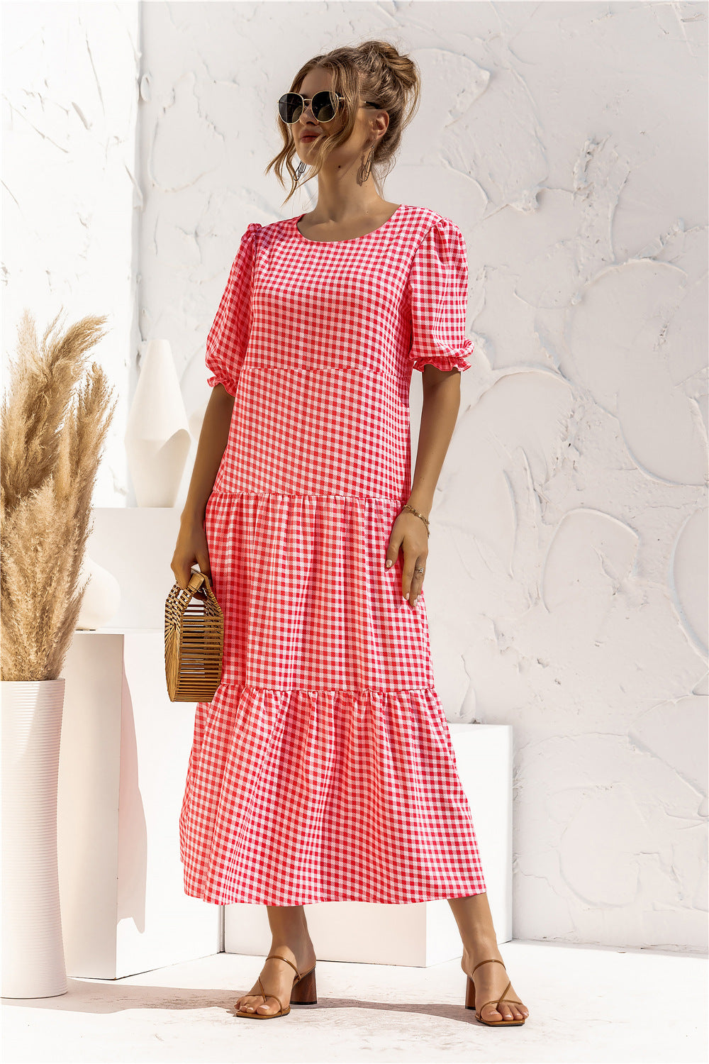 Vestido largo de manga corta con estampado de lunares suaves 