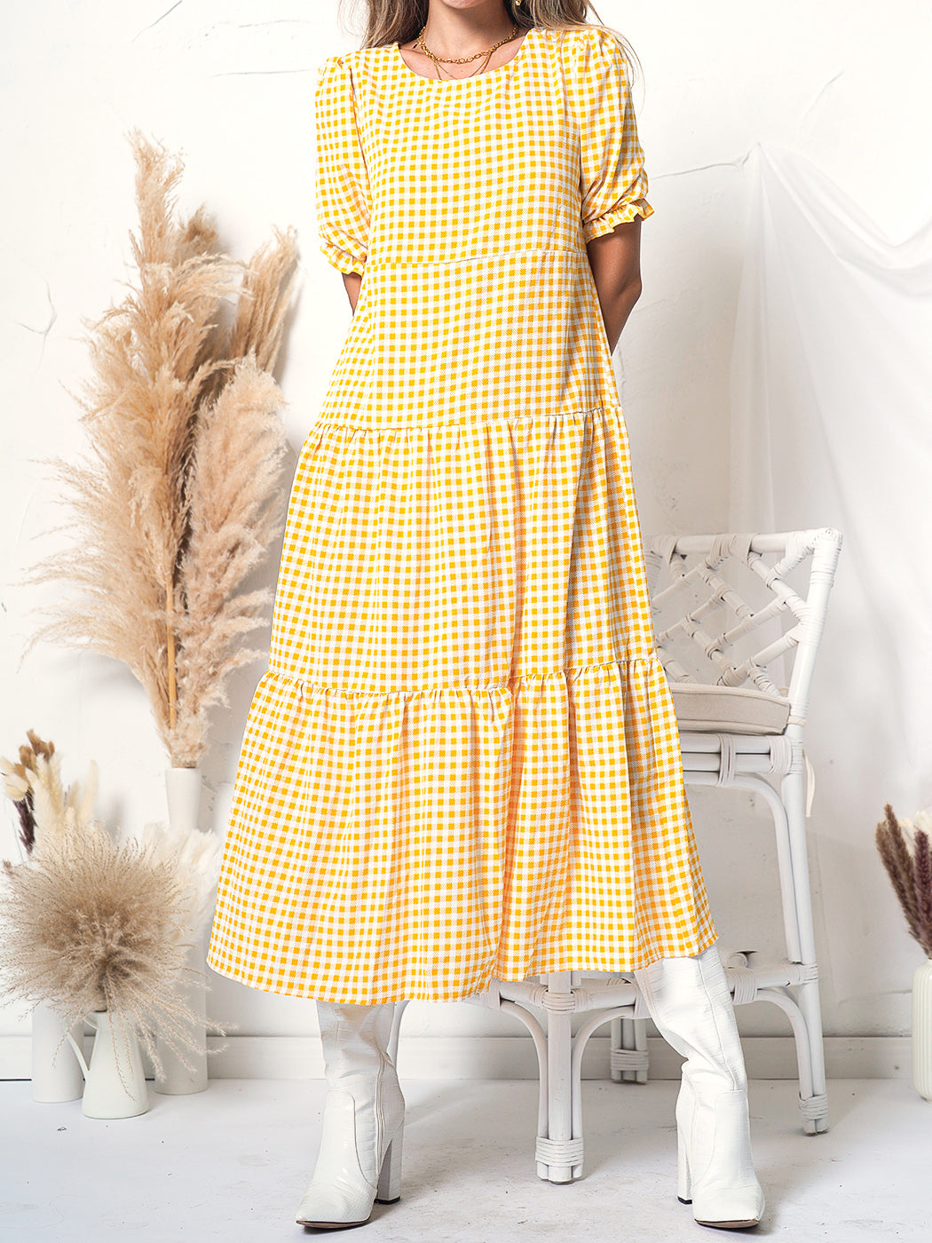 Vestido largo de manga corta con estampado de lunares suaves 