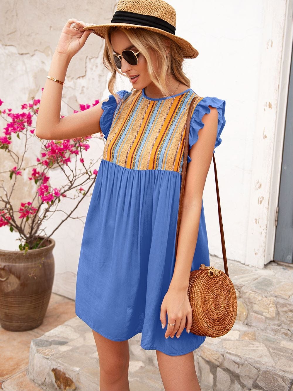 Vestido túnica con mangas con volantes 