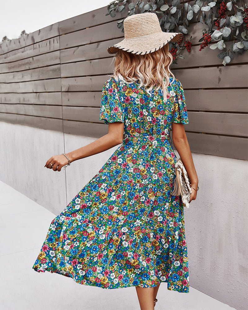 Vestido de verano envolvente con estampado de flores