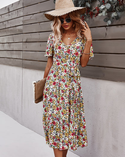 Vestido de verano envolvente con estampado de flores