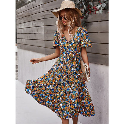 Vestido de verano envolvente con estampado de flores
