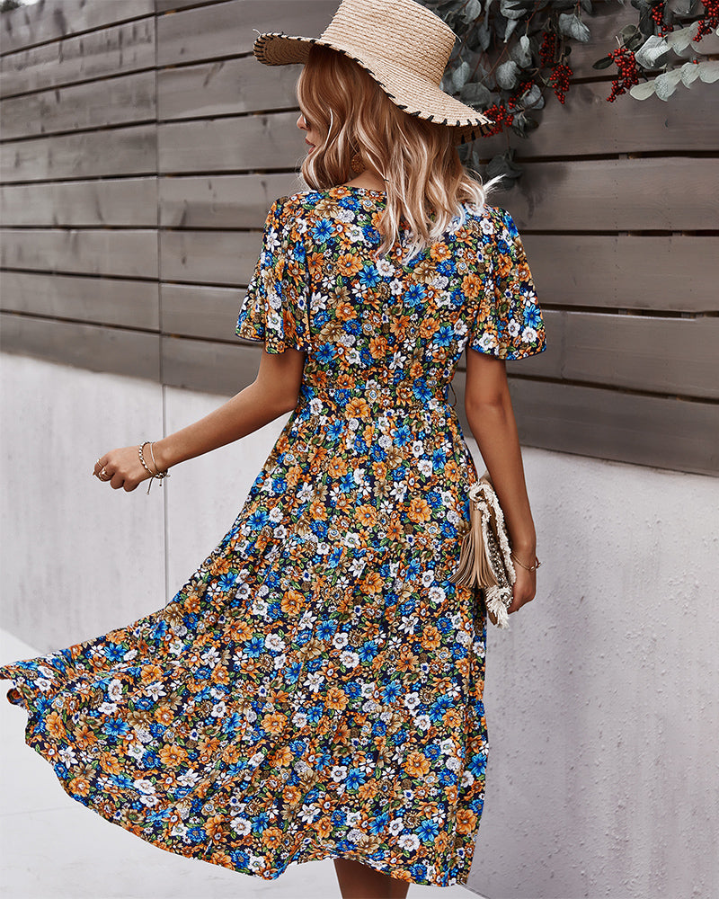 Vestido de verano envolvente con estampado de flores