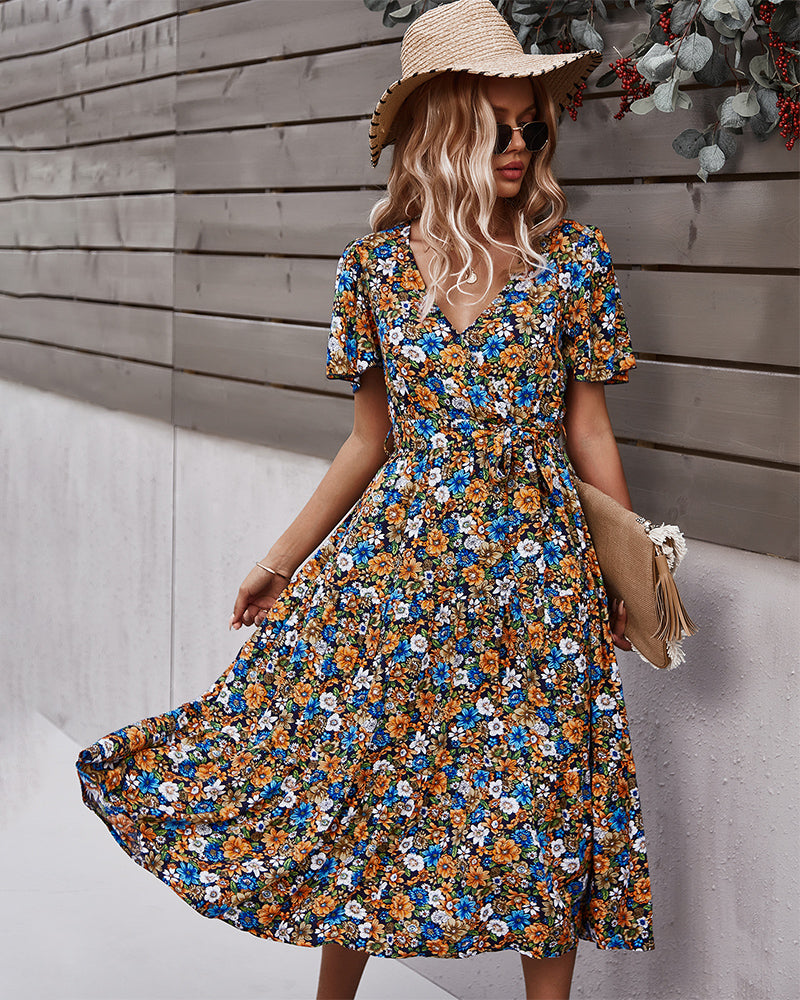 Vestido de verano envolvente con estampado de flores