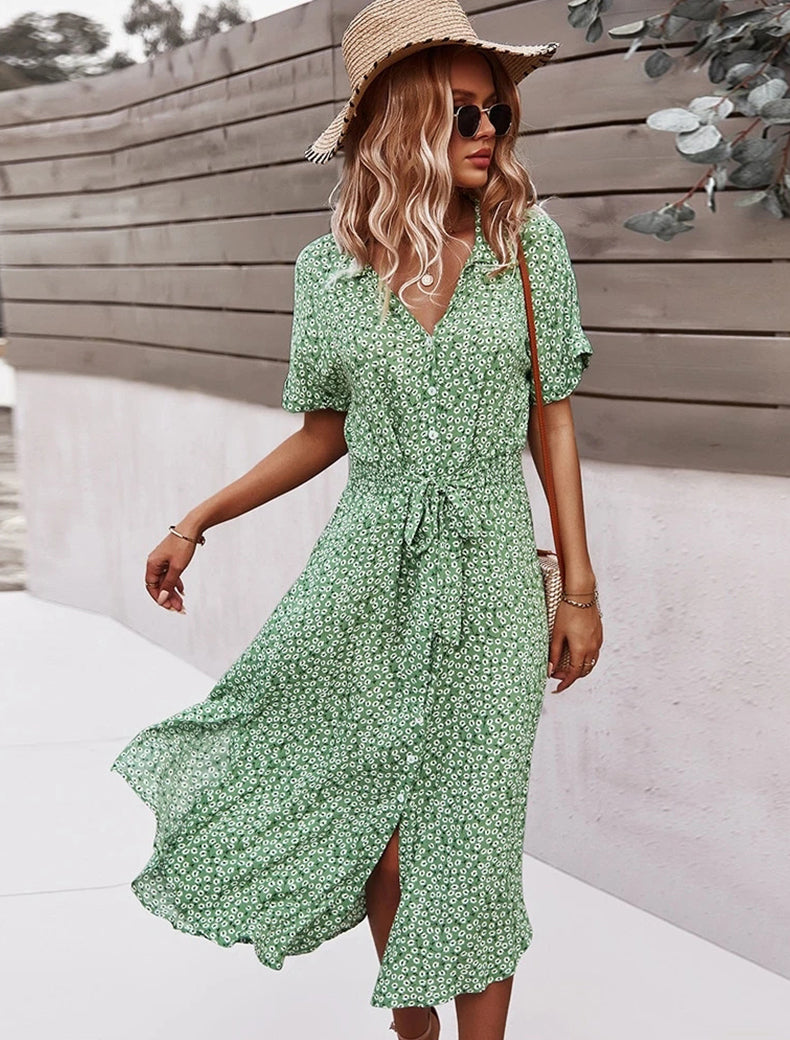 Vestido con cuello fruncido y botones de margaritas